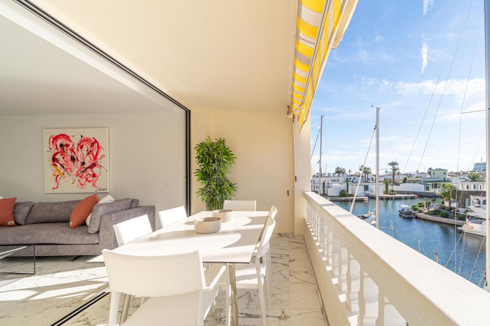 Moderno Apartamento Frente Al Canal Con Terrazas Apartment Empuriabrava Exterior foto